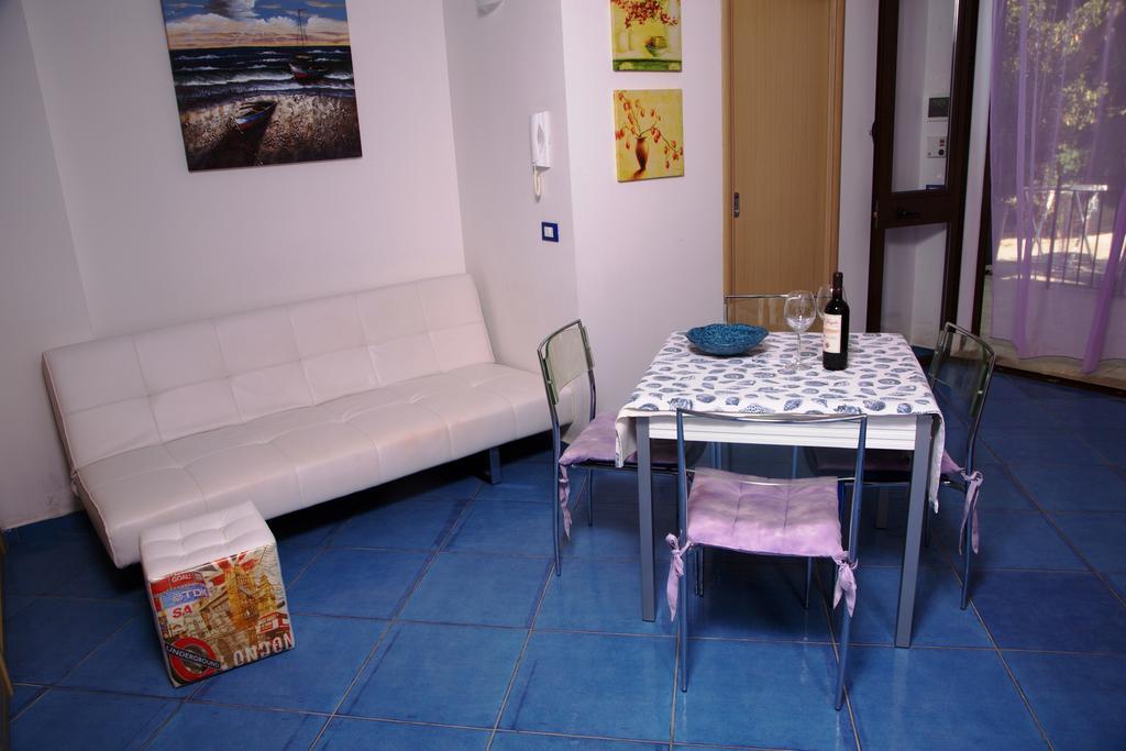 Villa Laila Balestrate Cameră foto